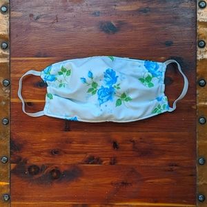 Reversible cloth mask